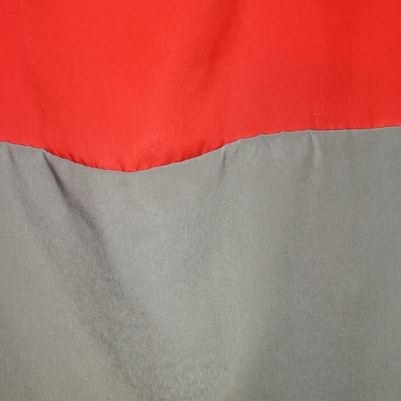 Rheea and Co gray and orange short sleeve blouse - Picture 3 of 4